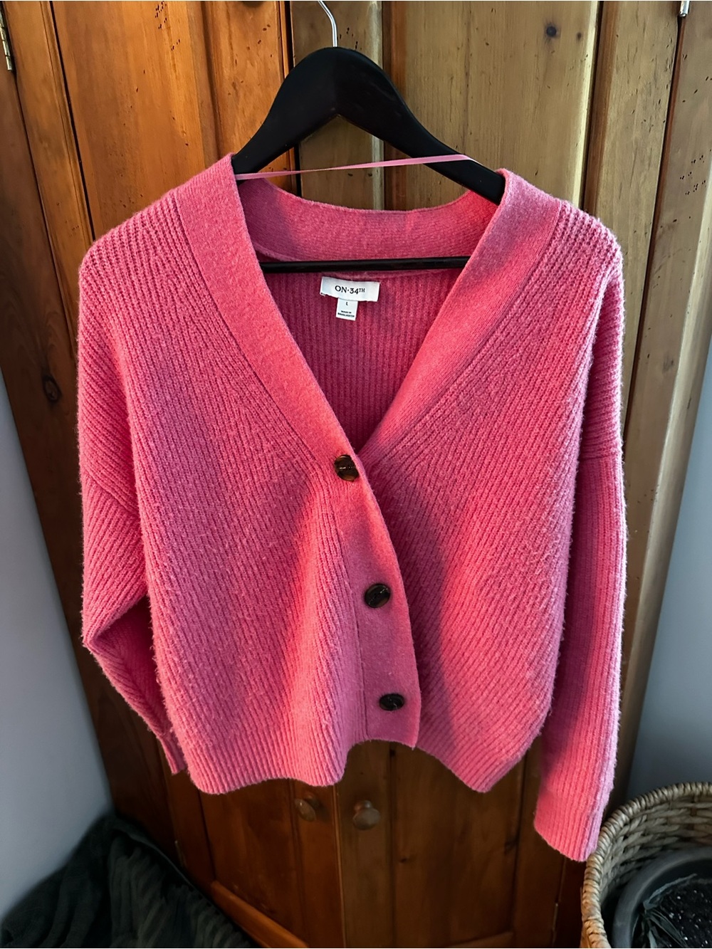 ON-34th Pink Ribbed V-Neck Button Cardigan